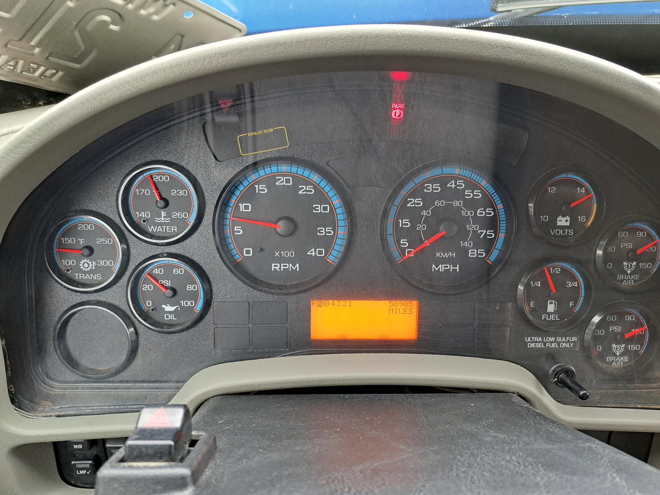 2015 INTERNATIONAL 7400 UT27401-16 2015 INTERNATIONAL 7400 UT27401-16