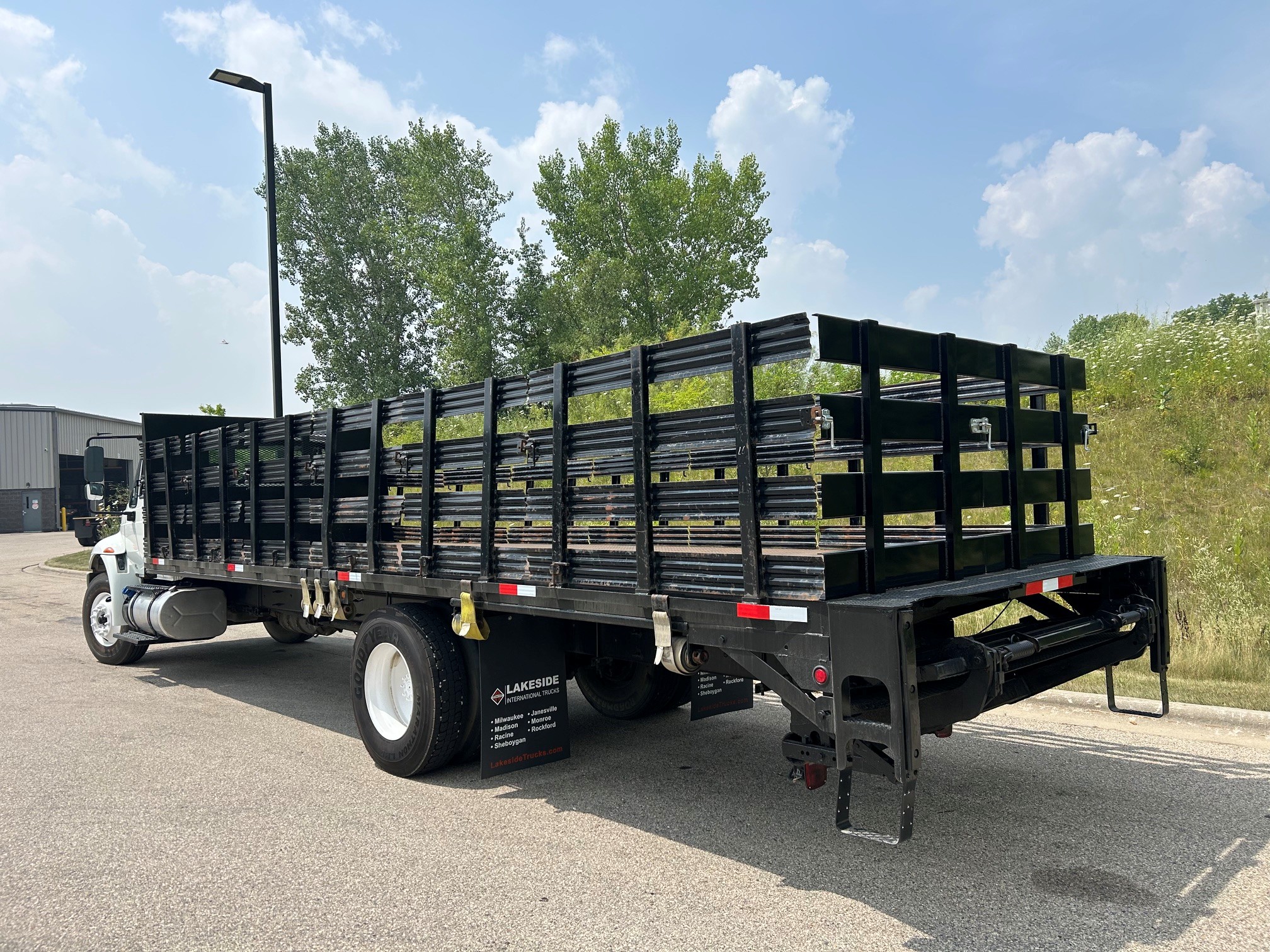 2019 INTERNATIONAL 4300 2019 INTERNATIONAL 4300 - image 3 of 6