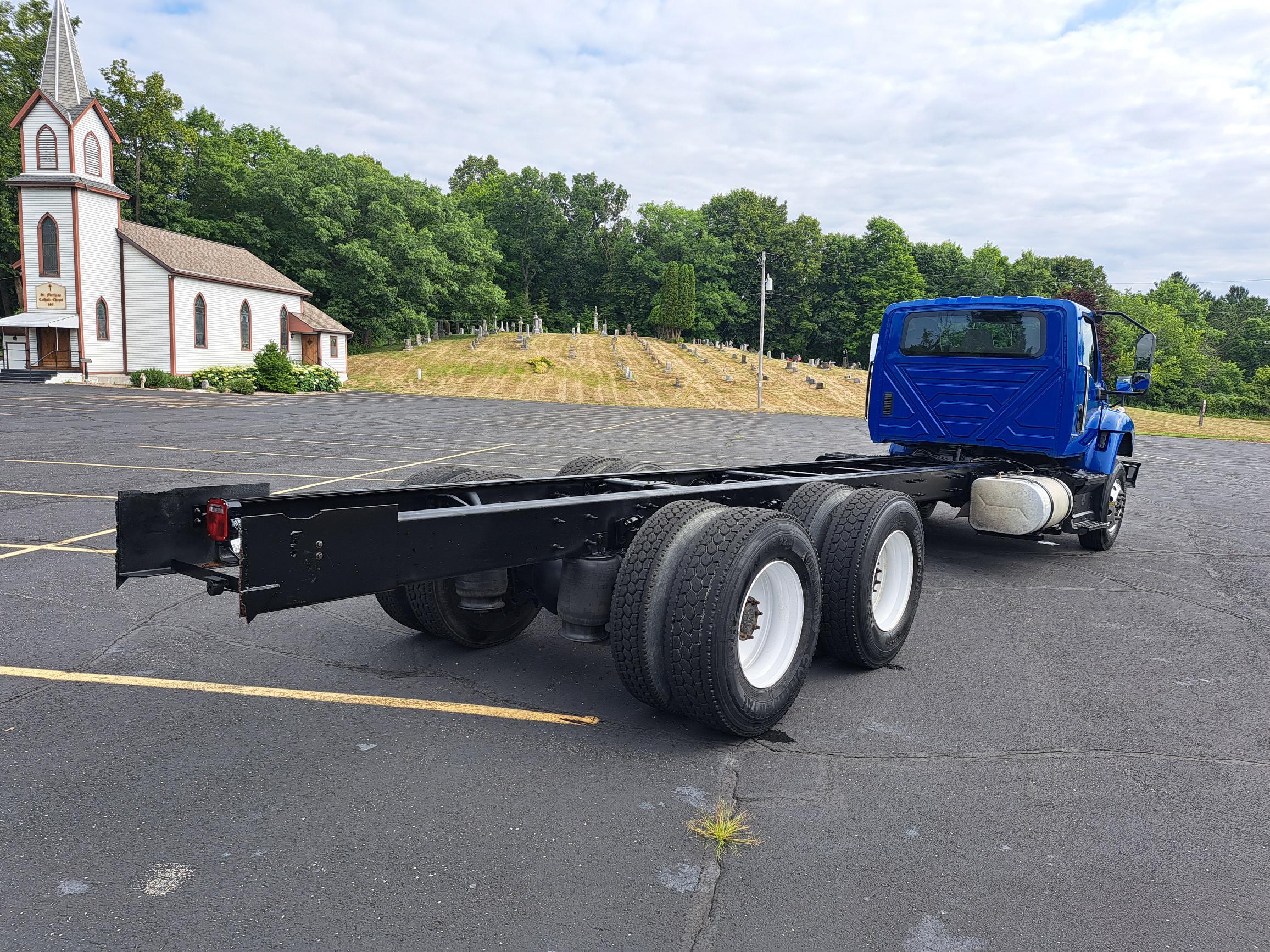 2019 INTERNATIONAL HV607 2019 INTERNATIONAL HV607 - image 2 of 6