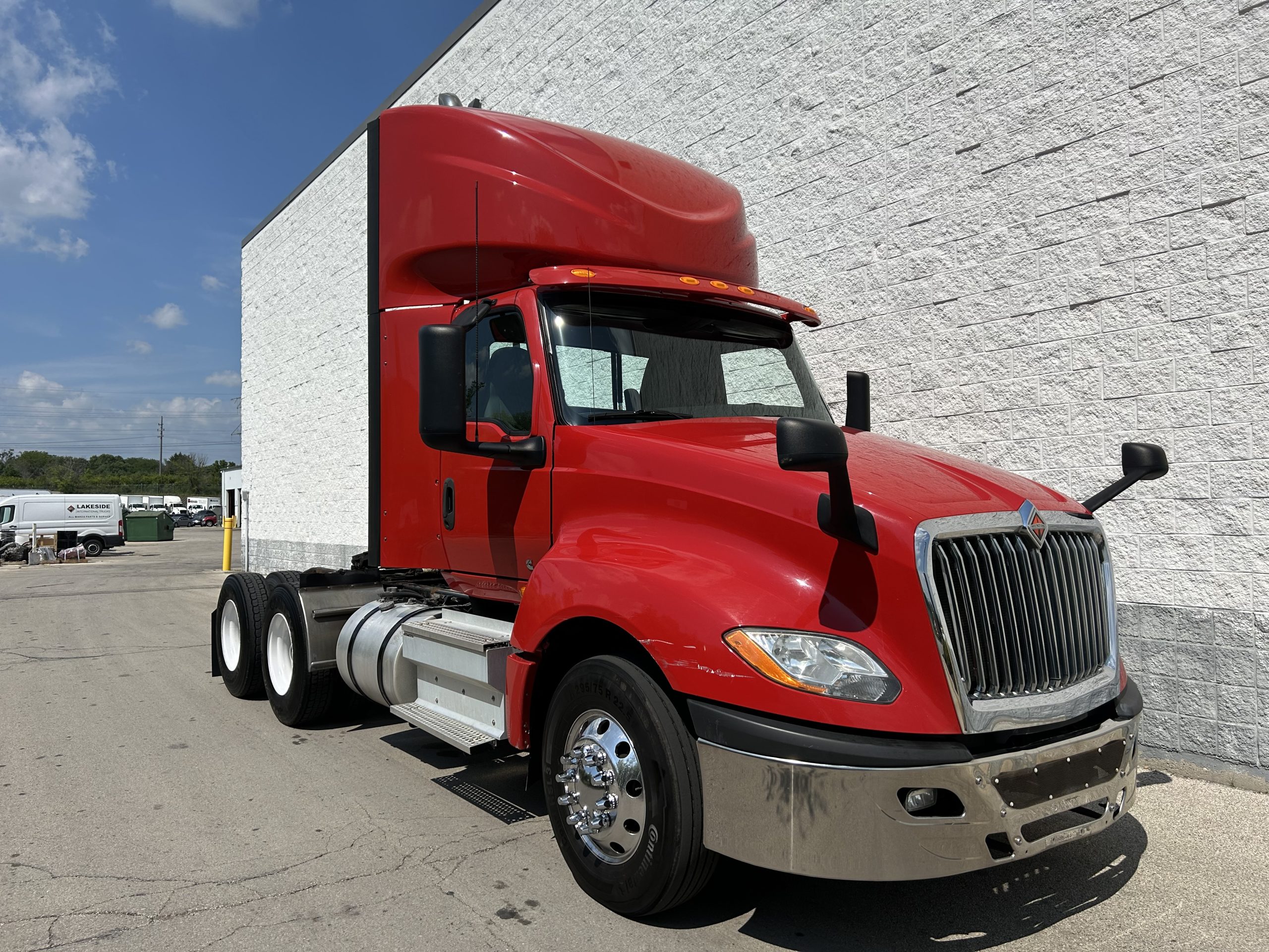2019 INTERNATIONAL LT625 2019 INTERNATIONAL LT625 - image 1 of 6