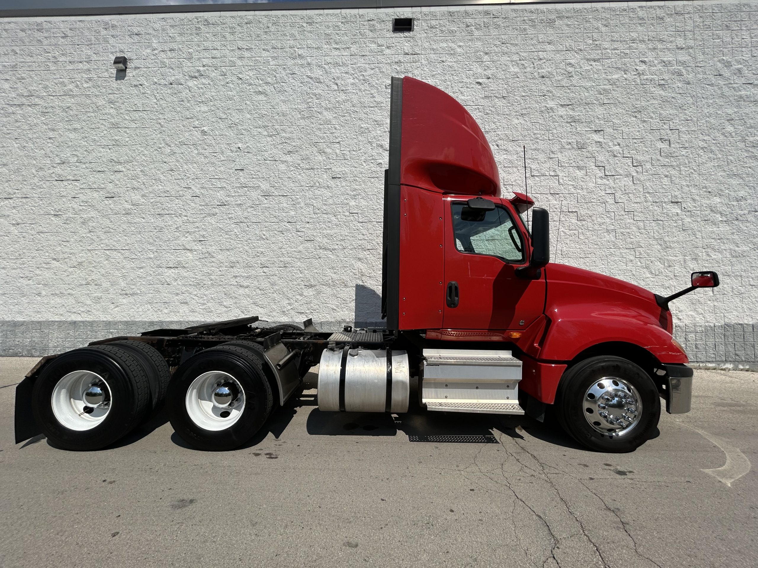 2019 INTERNATIONAL LT625 UT18219-04 2019 INTERNATIONAL LT625 UT18219-04