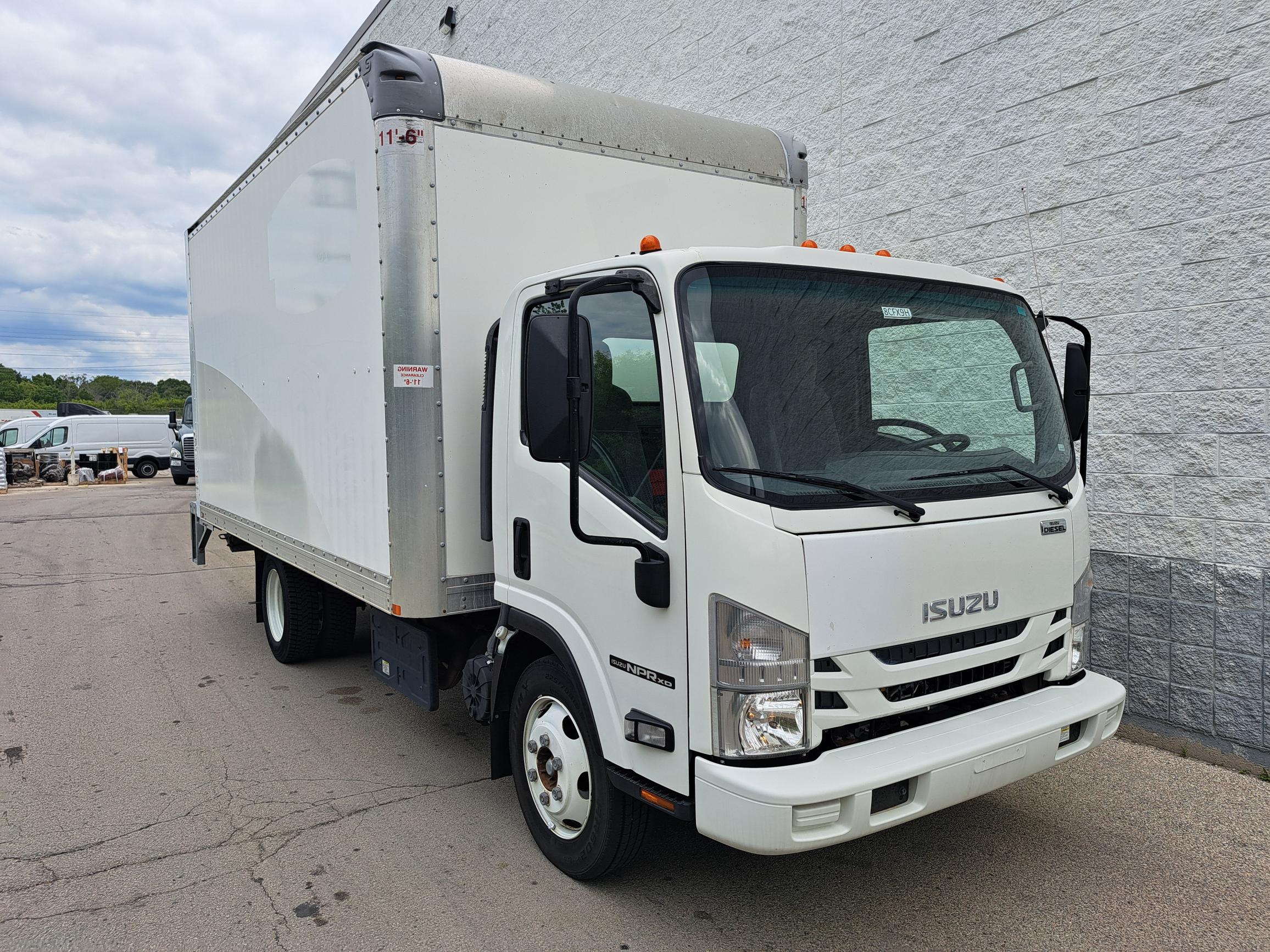 2022 Isuzu NPR 2022 Isuzu NPR - image 1 of 6
