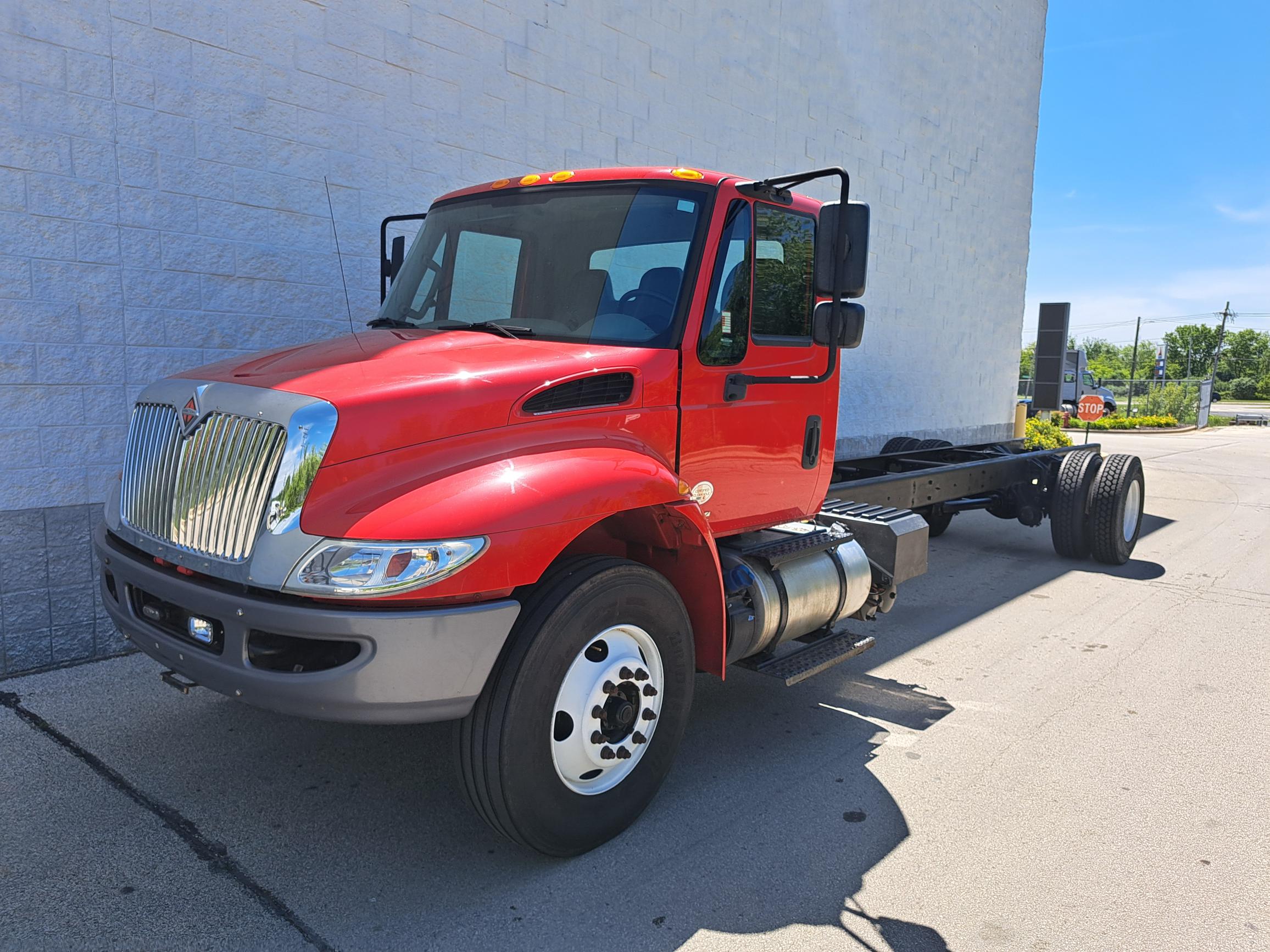2019 INTERNATIONAL 4300 2019 INTERNATIONAL 4300 - image 3 of 6