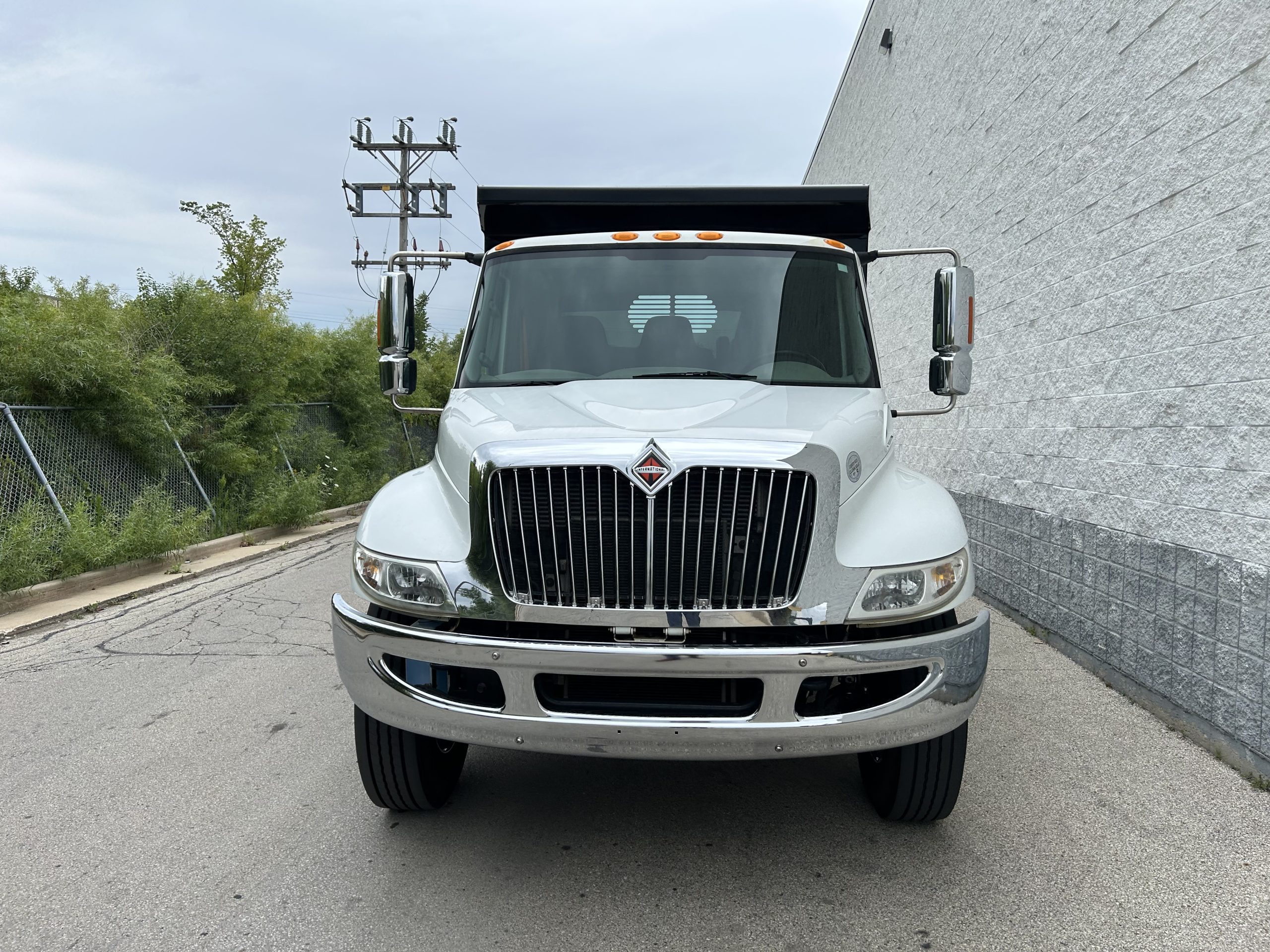 2019 INTERNATIONAL 4300 UT18197-09 2019 INTERNATIONAL 4300 UT18197-09