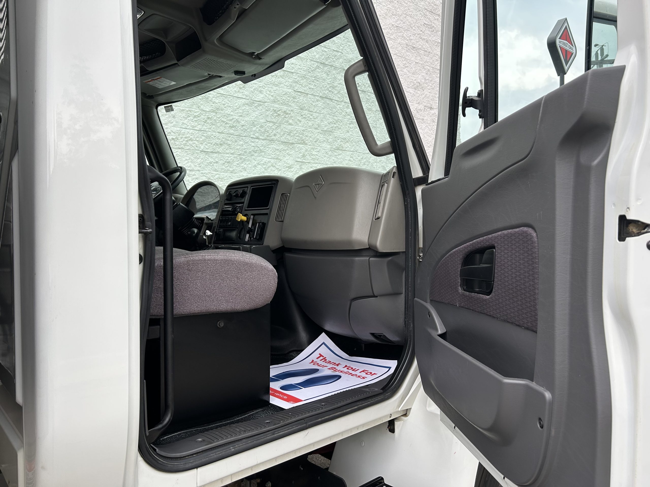 2019 INTERNATIONAL 4300 UT18197-16 2019 INTERNATIONAL 4300 UT18197-16
