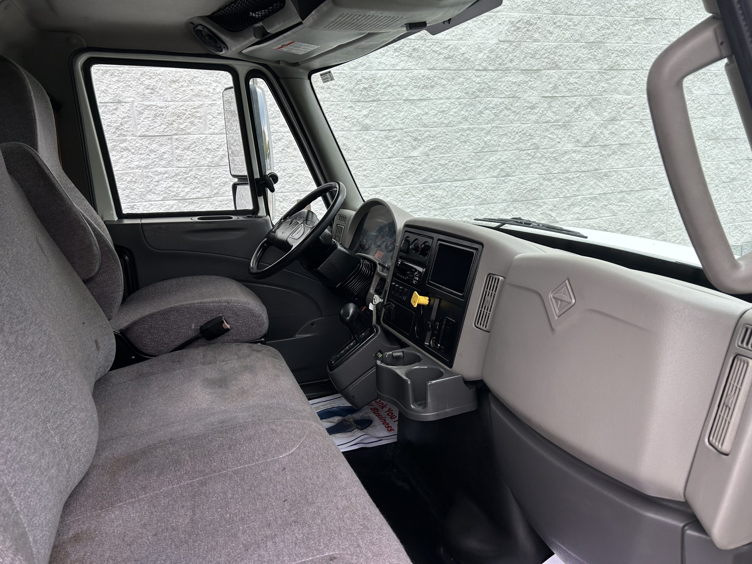 2019 INTERNATIONAL 4300 UT18197-17 2019 INTERNATIONAL 4300 UT18197-17