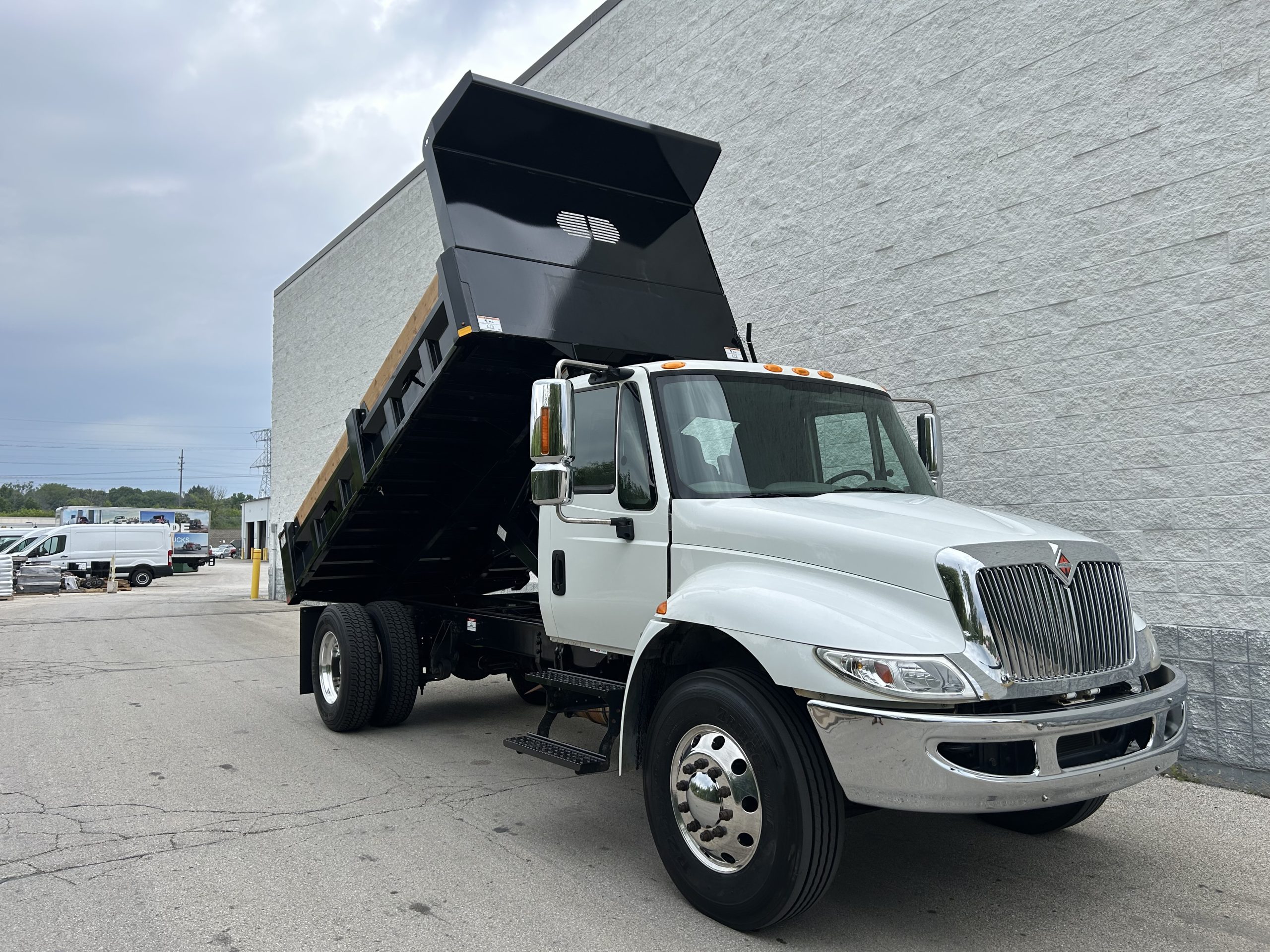 2019 INTERNATIONAL 4300 UT18197-20 2019 INTERNATIONAL 4300 UT18197-20