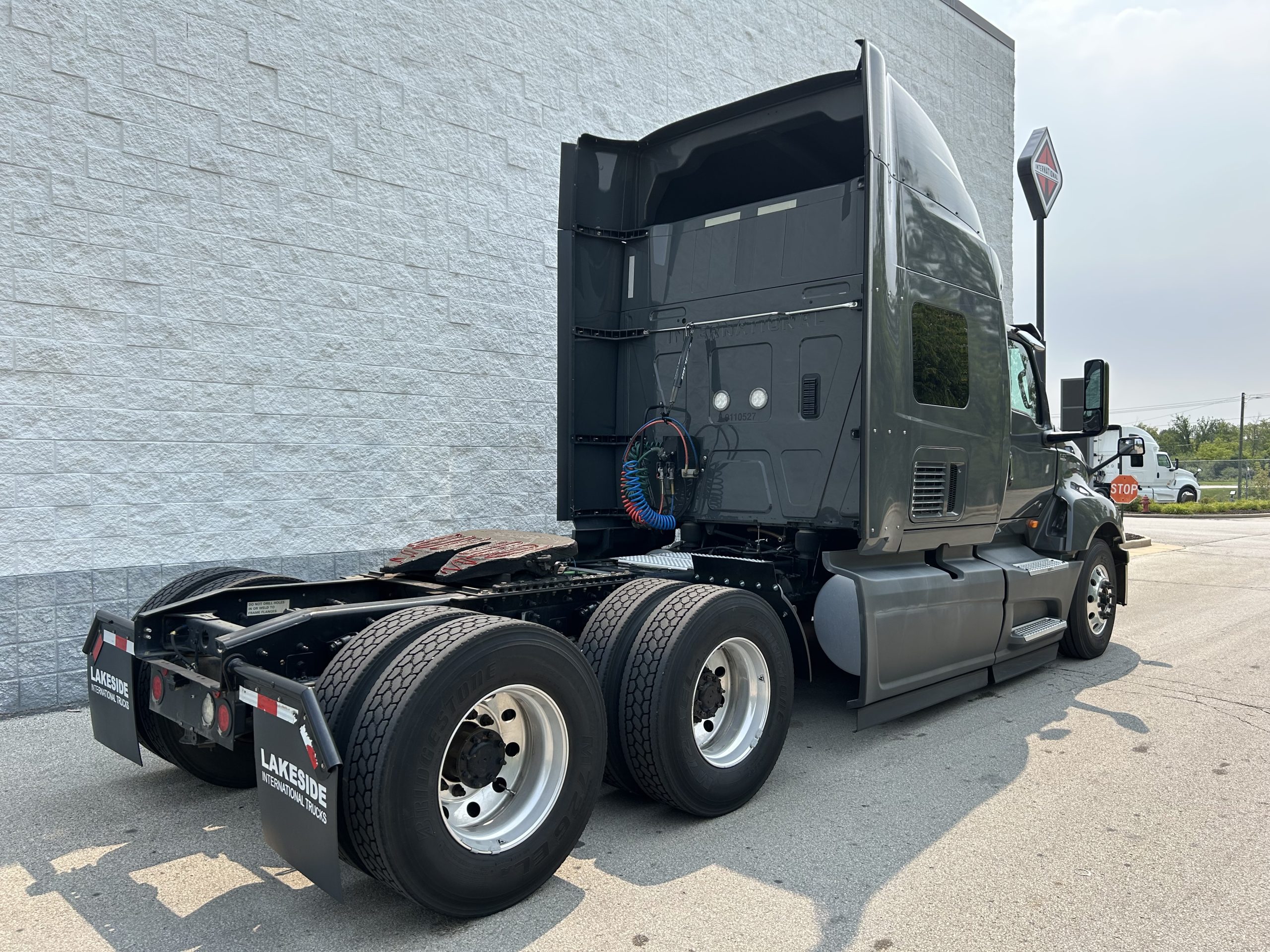 2021 INTERNATIONAL LT625 2021 INTERNATIONAL LT625 - image 3 of 6
