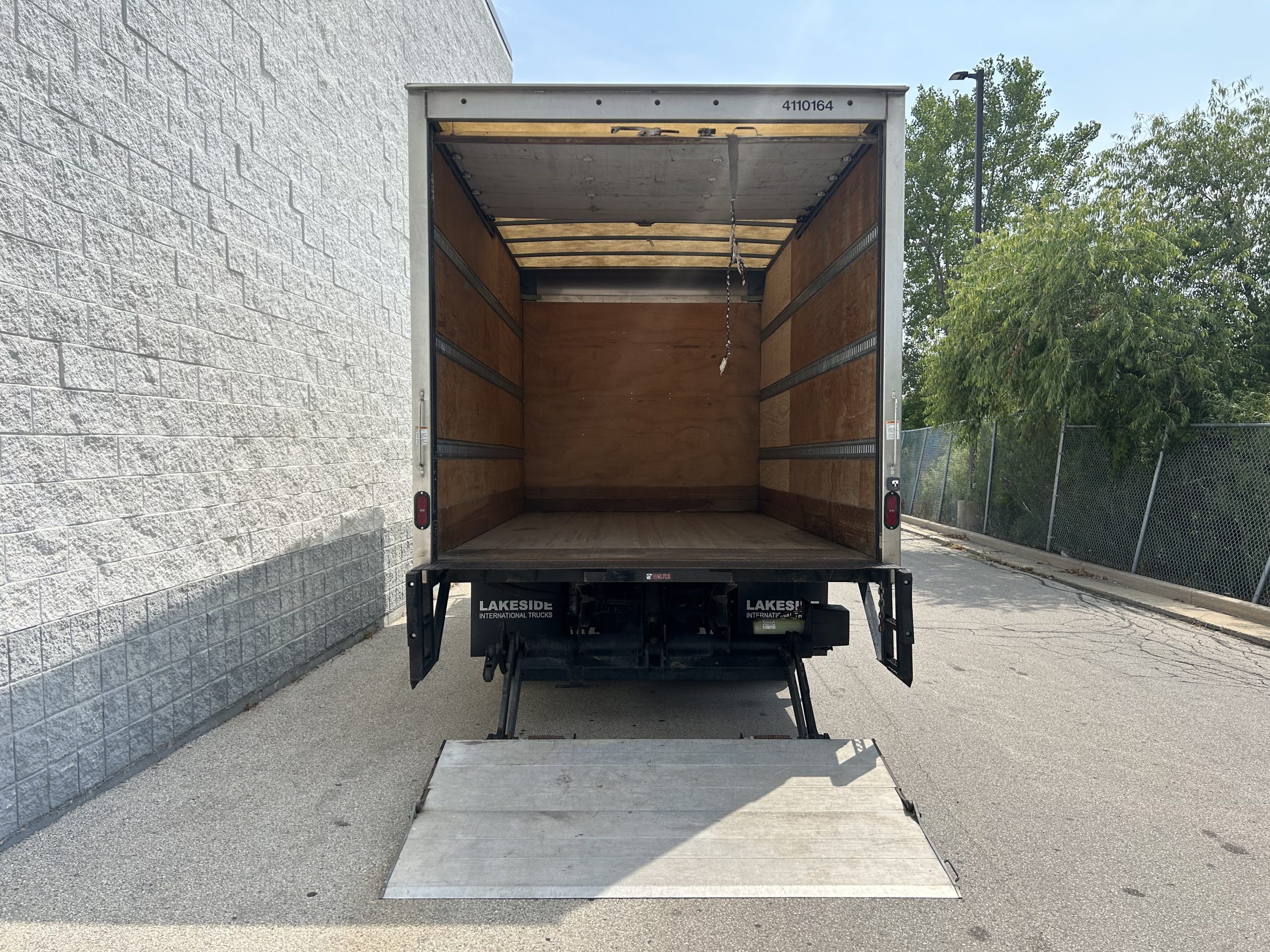 2021 ISUZU NRR 2021 ISUZU NRR - image 3 of 6